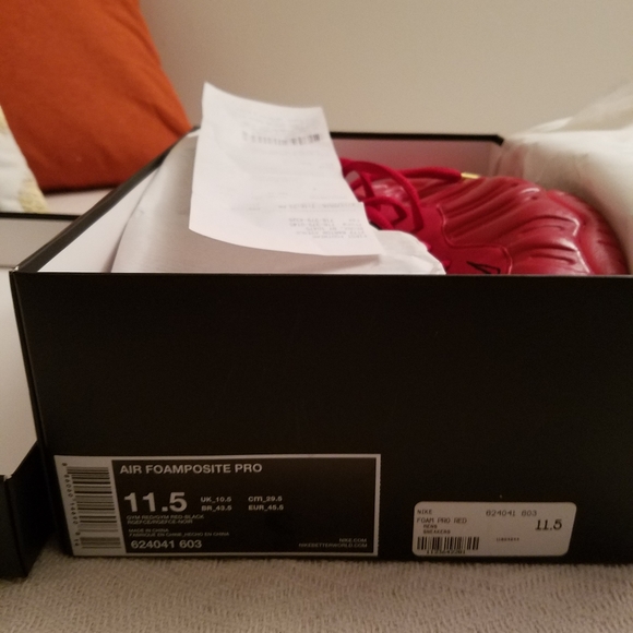 SNEAKERS - Picture 2 of 6